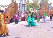 Karnaval HUT RI Bantarkawung, Brebes Masyarakat Antusias Turun ke Jalan
