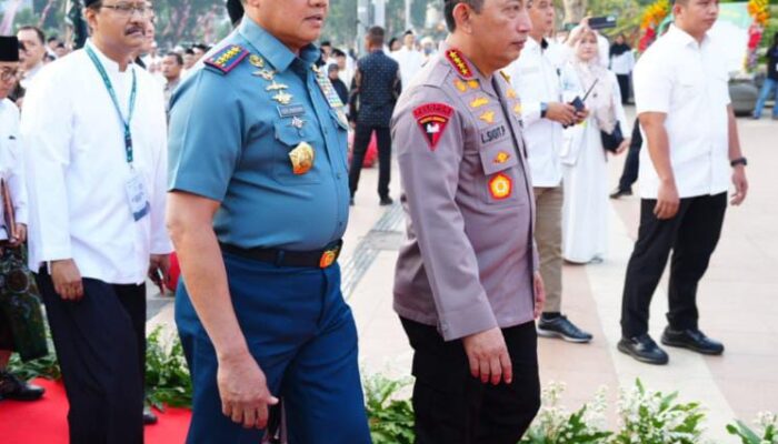 Panglima TNI Mendampingi Presiden RI Pada Peringatan Hari Santri Nasional