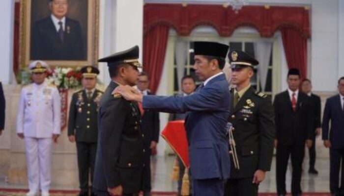 Panglima TNI Menjadi Saksi Suksesi Kepemimpinan TNI AD di Istana Negara