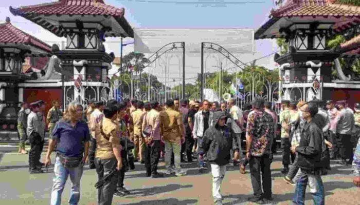 Didemo LSM Aksi, Bupati Pemalang Janji Akan Kawal Masalah Korupsi Bansos