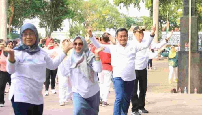 Bupati Pemalang Ajak Masyarakat Senam Bersama di Hari Kesehatan Nasional