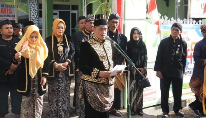 Warga Pemalang Antusias Sambut Kirab Pataka HUT Pemalang ke 449