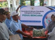 Desa Pesantren Diterjang Banjir, PDAM Tirta Mulia Salurkan Bantuan