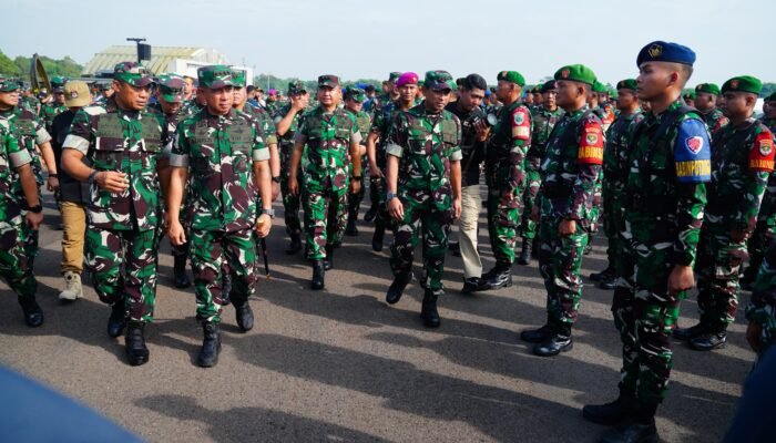Panglima TNI Saksikan Apel Gelar Pengamanan Pemilu 2024