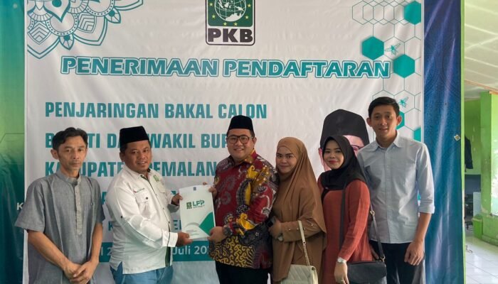 Muhammad Bobby Dewantara, Ambil Formulir Bakal Calon Wakil Bupati di PKB