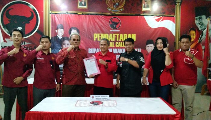 Ndoro Nur, Bacalon Bupati Harapan Baru Kabupaten Pemalang Kembalikan Berkas Pendaftaran Ke PDIP 