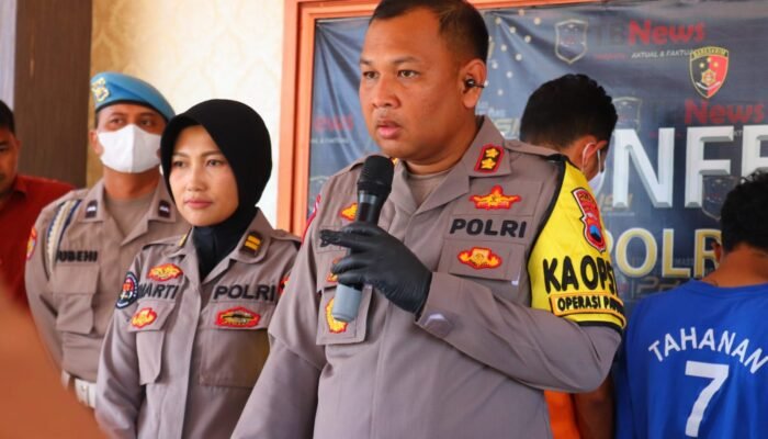 Polres Pekalongan Gelar Konferensi Pers Ungkap Kasus Kejadian Viral Pengeroyokan di Kesesi