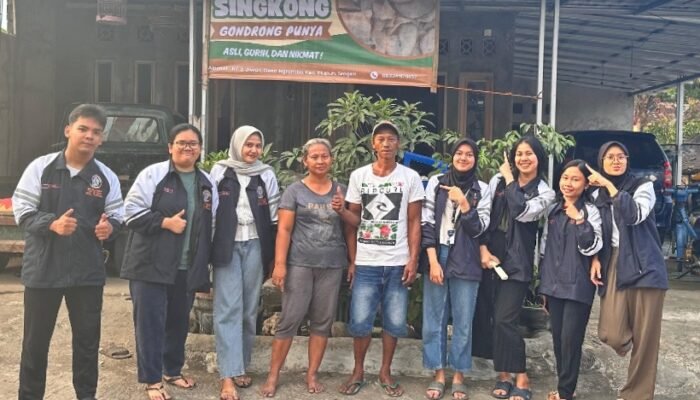Mahasiswa KKN UNDIP Bantu Optimalisasi dan Modernisasi UMKM Keripik Singkong Desa Ngrombo