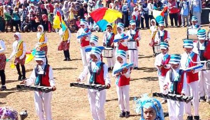 Kecamatan Paguyangan Gelar Pentas Seni dan Budaya Di HUT RI 79