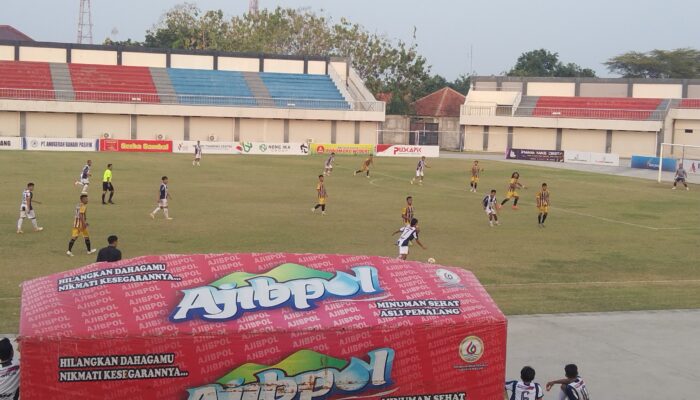 Caleg Terpilih Adu Gengsi di Lapangan Hijau, Persiwi Singkirkan New Gembesh di Piala Bupati Cup 2024   