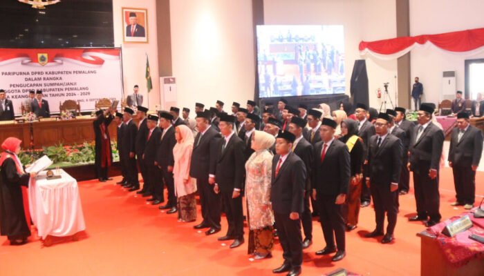 50 Anggota DPRD Pemalang 2024-2029 Periode Dilantik, PDI-Perjuangan Dapatkan Kursi Terbanyak.