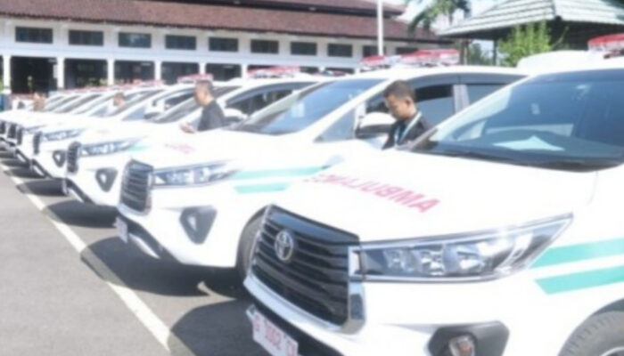 Tingkatkan Pelayanan Kesehatan, Bupati Pemalang Serahkan Bantuan Ambulance Baru Ke : 10 Puskesmas.