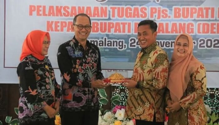 Pjs. Bupati Pemalang Serahkan Nota Pelaksanaan Tugas kepada Bupati Definitif