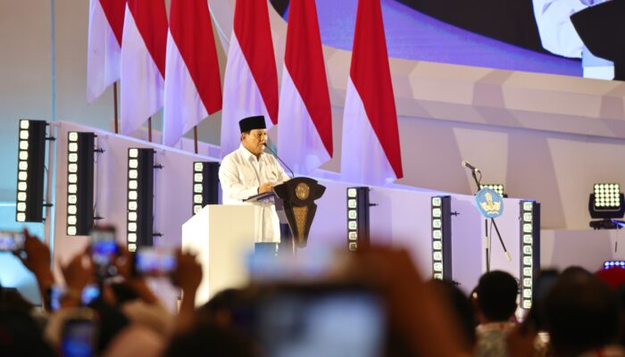 Prabowo Umumkan Kenaikan Gaji Guru ASN dan Honorer, Disambut Tepuk Tangan Bahagia