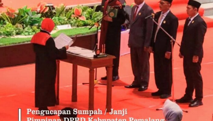 Pjs. Bupati Pemalang Hadiri Pengucapan Sumpah/Janji Pimpinan DPRD