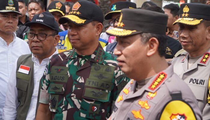 Panglima TNI Tinjau Arus Mudik Natal 2024 dan Tahun Baru 2025 di Tol Jakarta-Cikampek