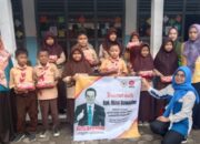 Jum’at Berkah: Rizal Bawazier Bagikan Minuman Kesehatan Untuk Anak Yatim/Piatu Terdampak Rob di Pemalang