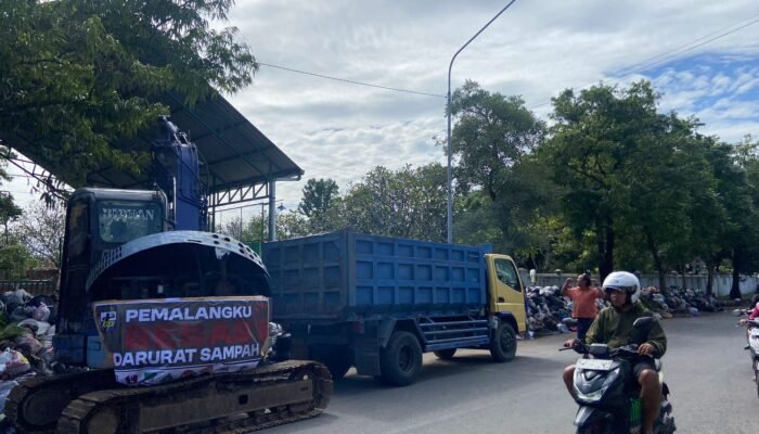 Gerak Cepat Sikapi Darurat, Organisasi Kepemudaan Gotong Royong Angkut Sampah Perkotaan