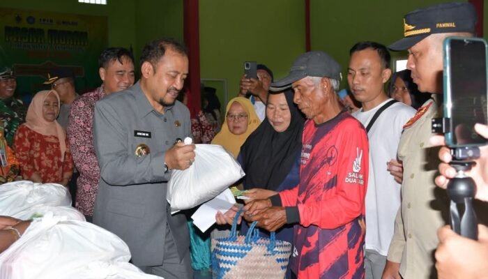 Pasar Murah Pemalang Ramai Dikunjungi, Bupati Anom Optimistis Kendalikan Inflasi Jelang Lebaran