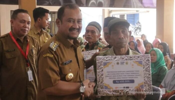 1.100 Buruh Tani Cengkeh Pemalang Terima BLT DBHCHT Tahap I