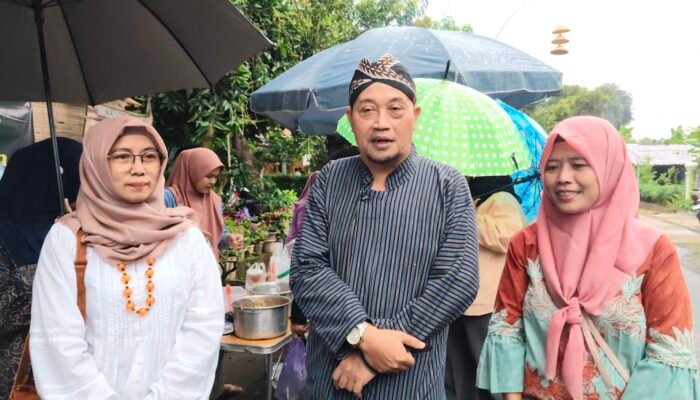 Desa Penggarit Menjaga Tradisi Merajut Kebersamaan Lewat Serabi Likuran Ditinjau Langsung Oleh Istri Bupati Pemalang 