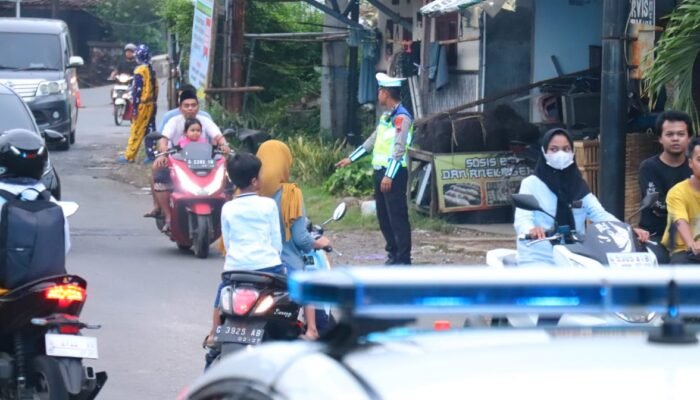 Kapolres Pekalongan Pimpin Patroli Ngabuburit, Berikan Rasa Aman Bagi Masyarkan Jelang Buka Puasa