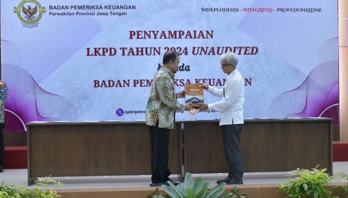 Bupati Pemalang Bersama Kepala Daerah se-Jawa Tengah Serahkan LKPD 2024 ke BPK Jateng
