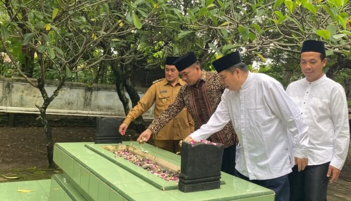 Bupati Mansur Hidayat Pimpin Ziarah Leluhur Peringati Hari Jadi ke-450 Pemalang