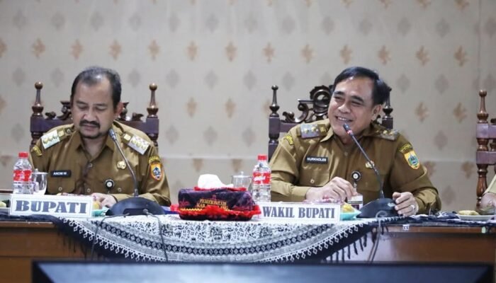 Bupati Anom dan Wabup Nurkholes Pimpin Rakor Perangkat Daerah Bahas Capaian Triwulan I