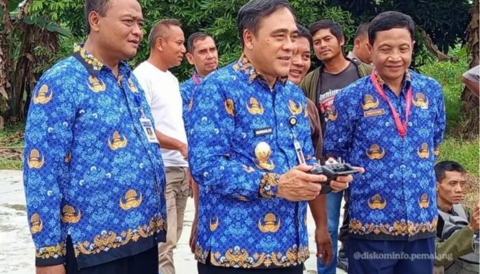 Wabup Pemalang Luncurkan Traktor Siluman, Pacu Produktivitas Pertanian Milenial   