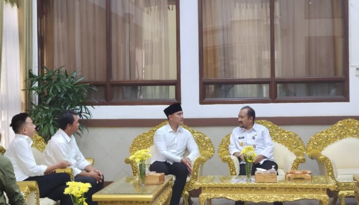 Kaesang Pangarep Lakukan Silaturahmi dengan Bupati dan Wakil Bupati Pemalang di Pendopo Kabupaten