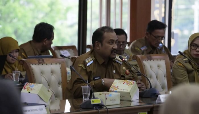 Bupati Pemalang Minta Bantuan Pemprov Jateng Atasi Banjir Rob