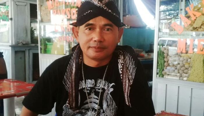Langkah Damai Bhikkhu Thudong di Pantura Pemalang Dibalut Empati untuk Rohingya dan Muslim Tertindas Lainnya