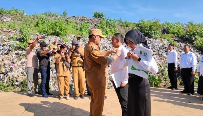 Lantik CPNS Di Gunungan Sampah, Bupati Pemalang Beri Ultimatum,”Ciut Nyali Silakan Mundur!” 