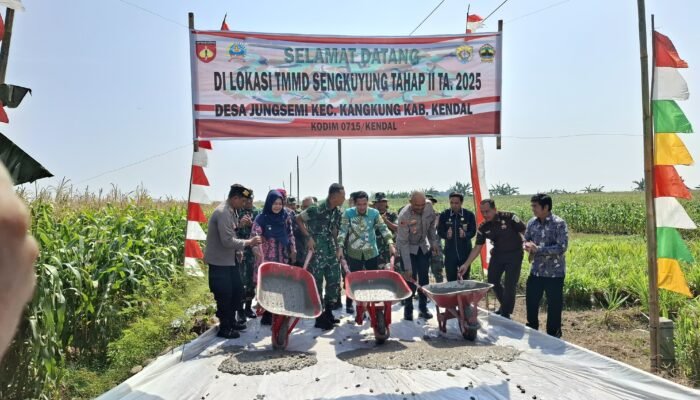 TMMD Sengkuyung Kodim 0715/Kendal Tahap II 2025 Bangun Jalan Rabat Beton Sepanjang 800 Meter