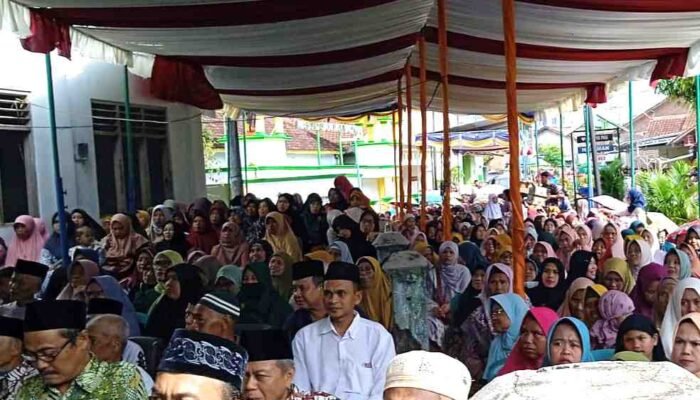 Ribuan Jamaah Muhammadiyah-Aisyiyah Bumiayu Brebes Padati Pengajian Jum’at Kliwon di PRM Kalisumur