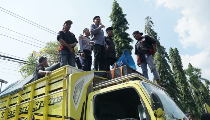 Anggota DPRD Pemalang, Terima Aksi Unjuk Rasa Supir Truk Tolak Penegakan ODOL