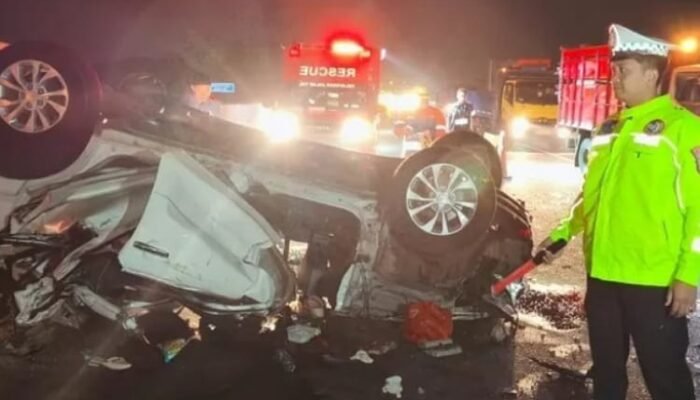 Mobil Terios Seruduk Truk di Ruas Tol Pemalang, Satu Orang MD