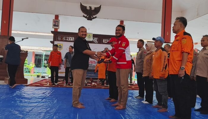 Bupati Anom Widiyantoro Kukuhkan Forum Relawan Bencana Pemalang