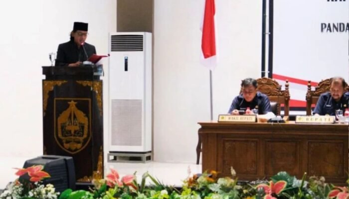 DPRD Gelar Rapat Paripurna, Bupati Pemalang Cermati 6 Fraksi Kritisi Perubahan APBD Pemalang 2025