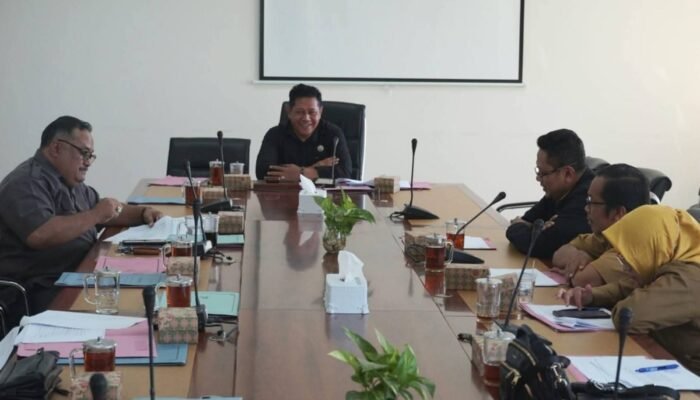 Komisi D DPRD Pemalang Kembali Gelar Rapat Bahas Raperda Perubahan APBD 2025. 
