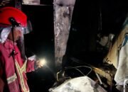 Diduga Korsleting Listrik, Warung Makan di Lodaya Dilalap Si Jago Merah 