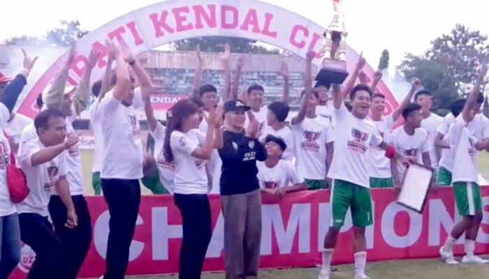 Kesebelasan Kecamatan Pegandon Kampiun Turnamen Sepakbola Bupati Kendal Cup U-23 Tahun 2025