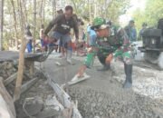 Gotong Royong Panas-Panasan, Satgas TMMD Kebut Pembangunan Jalan Rabat Beton di Sarimulyo