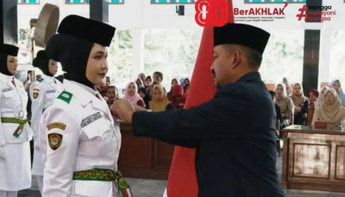Bupati Pemalang Resmi Mengukuhkan 75 Anggota Paskibraka