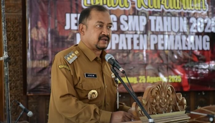 Bupati Anom Buka Lomba Karawitan SMP se-Kabupaten Pemalang 2025