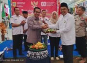 Rizal Bawazier Resmikan Tangga Utama Pasar Randudongkal pada Tasyakuran Kemerdekaan RI ke-80