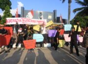Buntut Pengeroyokan Terhadap Jurnalis, Wartawan dan Mahasiswa Gelar Demo di Mapolda Banten
