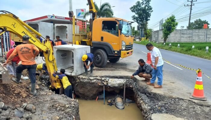 Ada Proyek Bina Marga Propinsi, PDAM Tirta Mulia Kerja Ekstra Pindahkan Pipa Transmisi