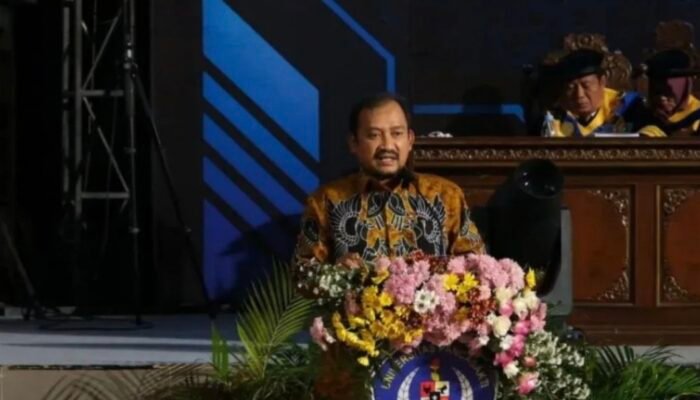 Bupati Pemalang Hadiri Wisuda UPS Tegal, 876 Lulusan Dikukuhkan